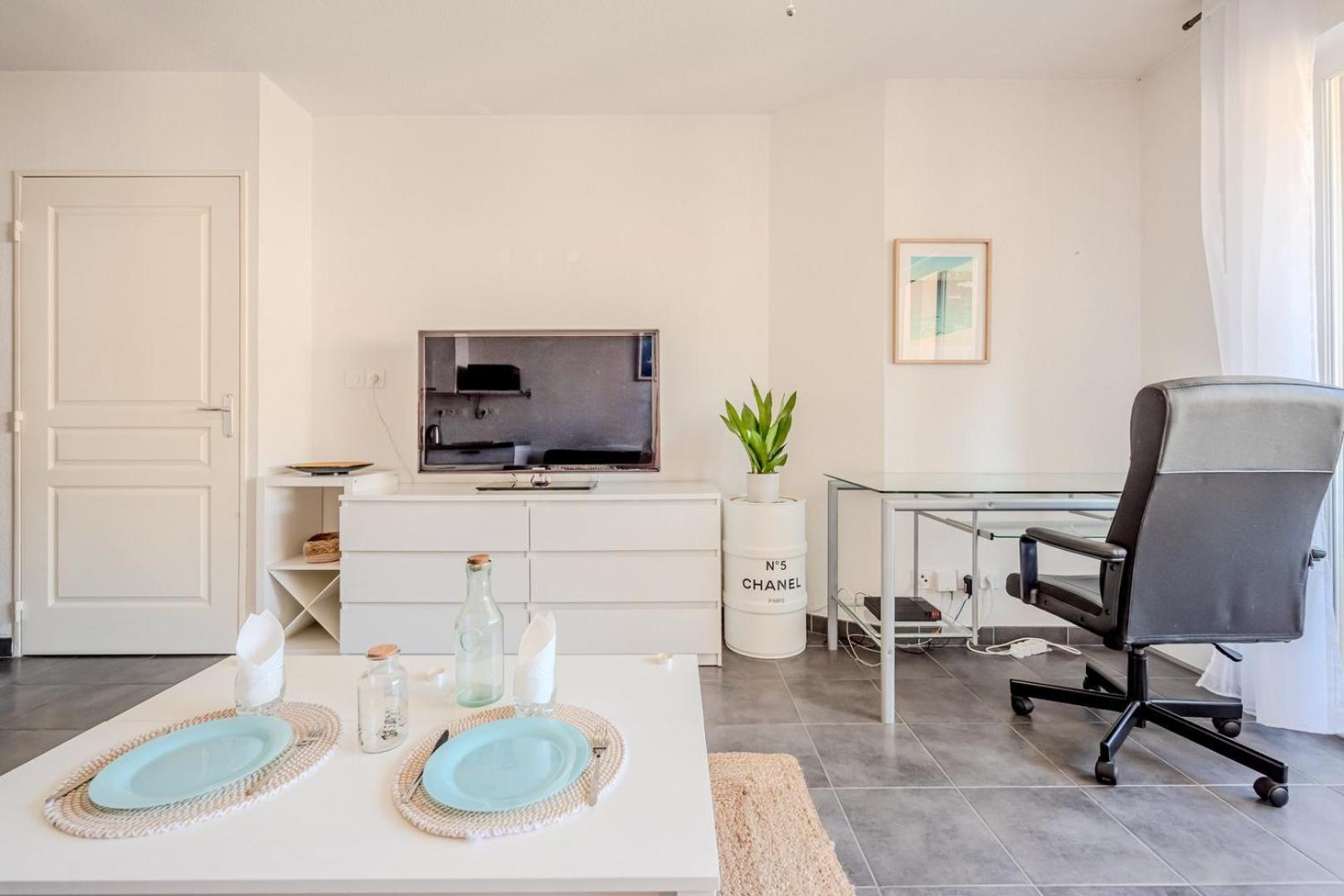 Ferienwohnung Le Neroli T2 Dernier Etage Avec Terrasse Et Garage Toulon Exterior foto