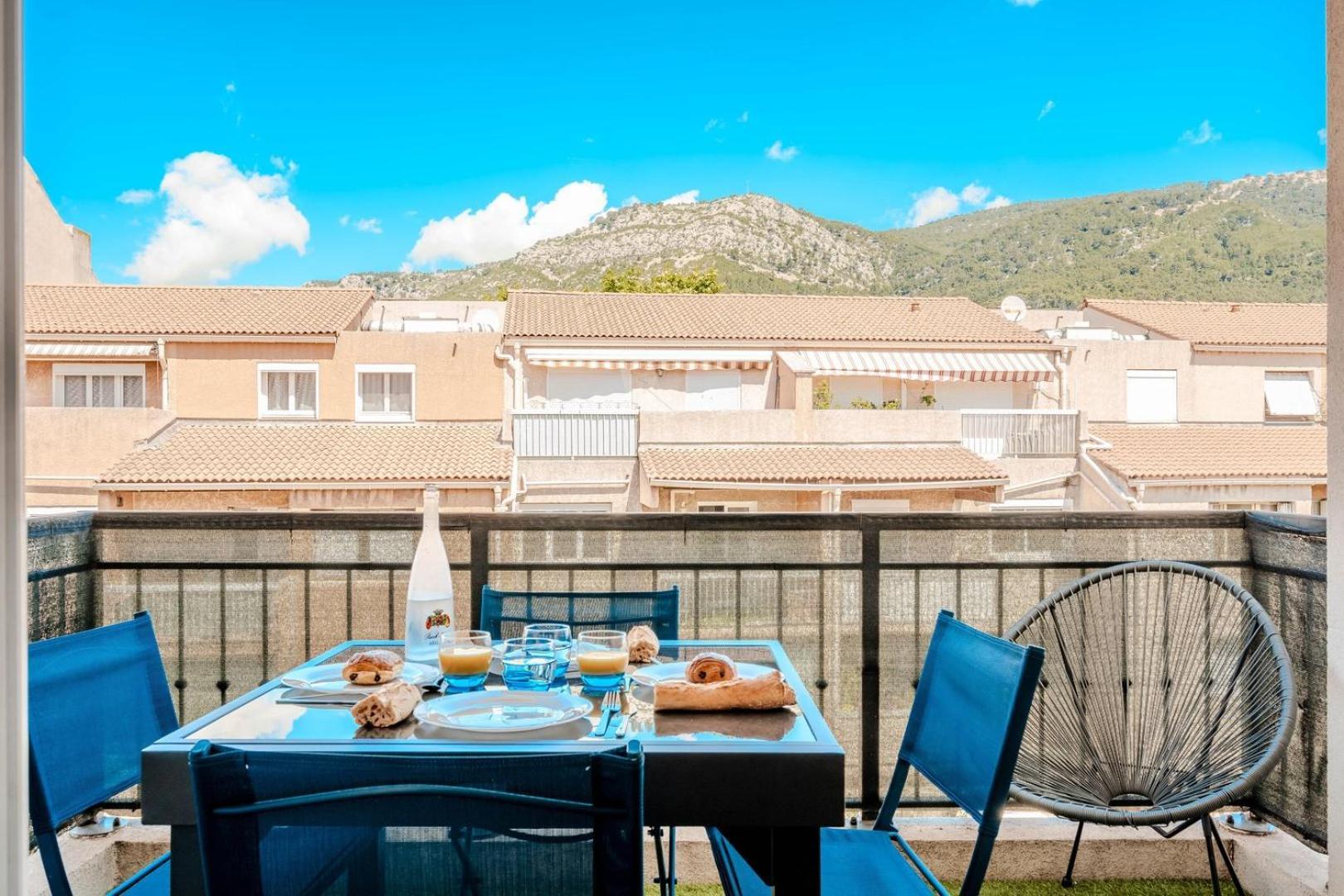 Ferienwohnung Le Neroli T2 Dernier Etage Avec Terrasse Et Garage Toulon Exterior foto